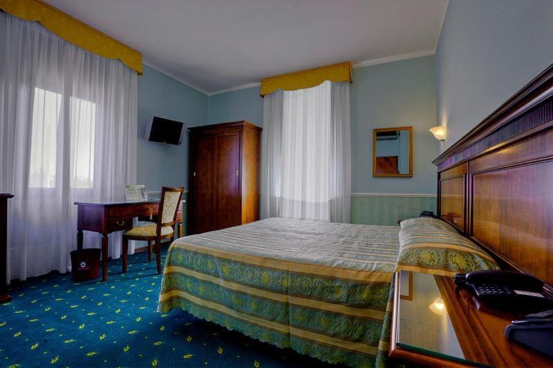 Hotel Castello Modena Camera foto