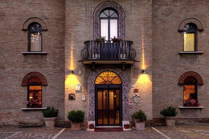 Hotel Castello Modena Esterno foto