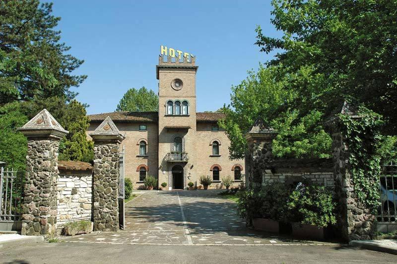 Hotel Castello Modena Esterno foto