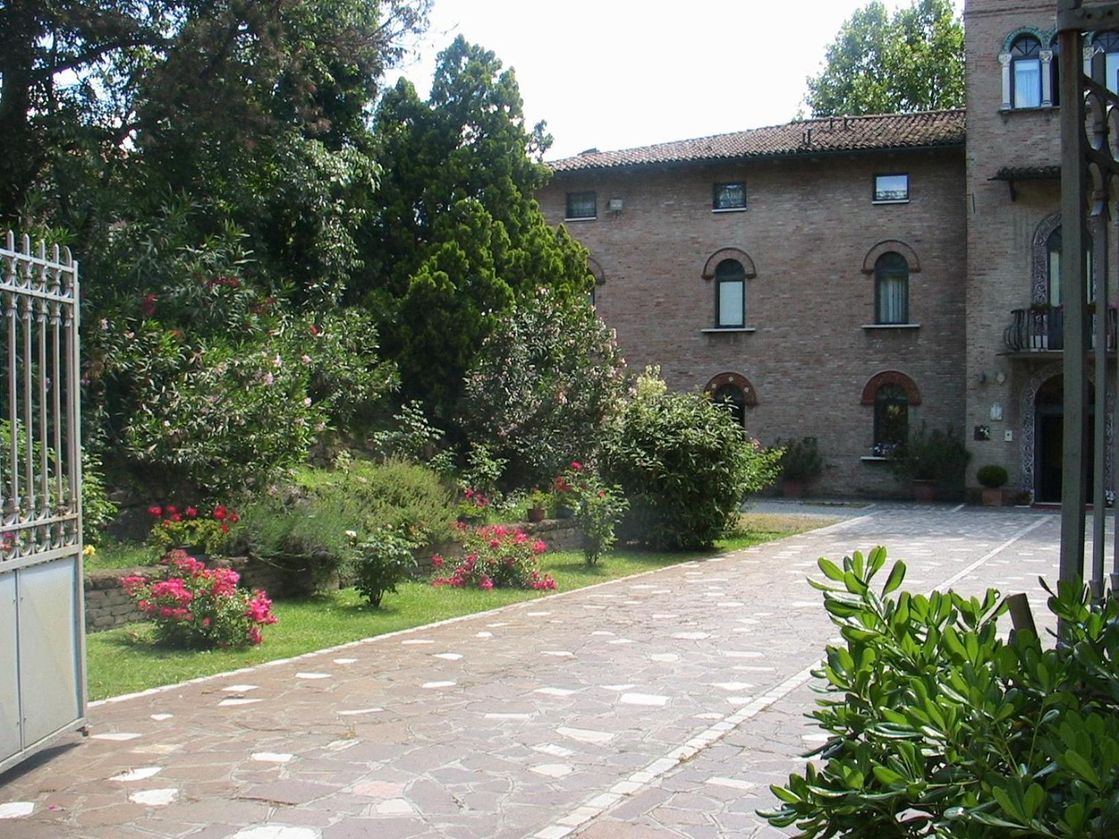 Hotel Castello Modena Esterno foto