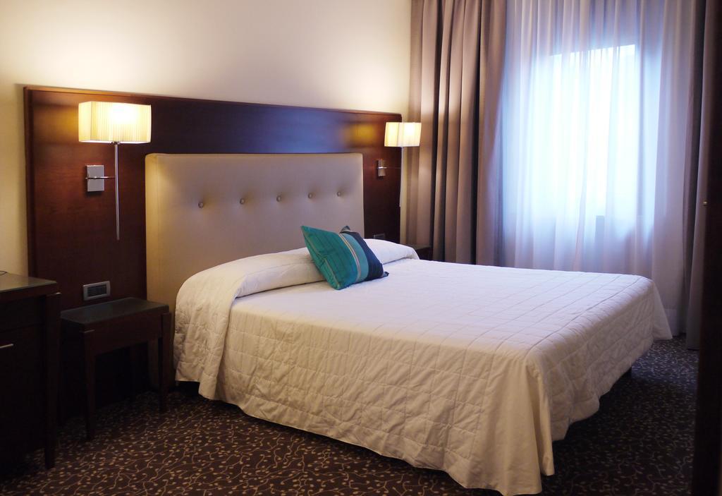 Hotel Castello Modena Esterno foto
